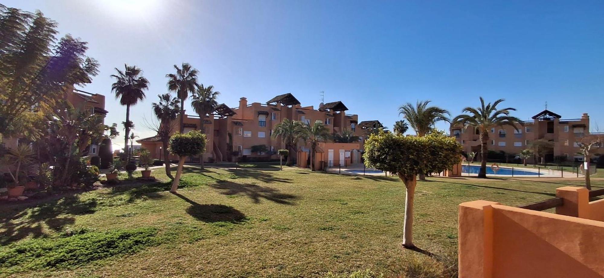 Superb 2 Beds Del Sol Apartment